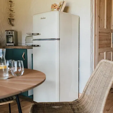 Prywatna Wies Holiday home Mierki